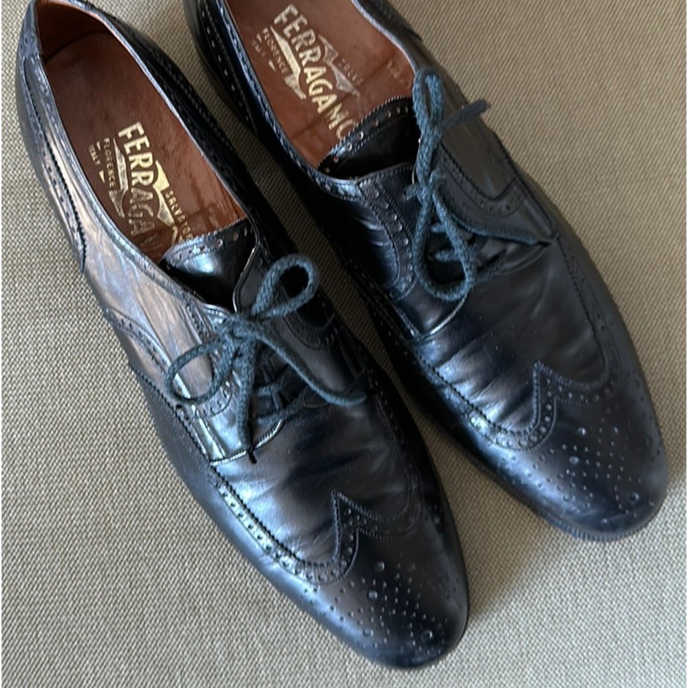 Salvatore Ferragamo Men Size 9 D Black Leather perforated Brogue Wingtips Oxford